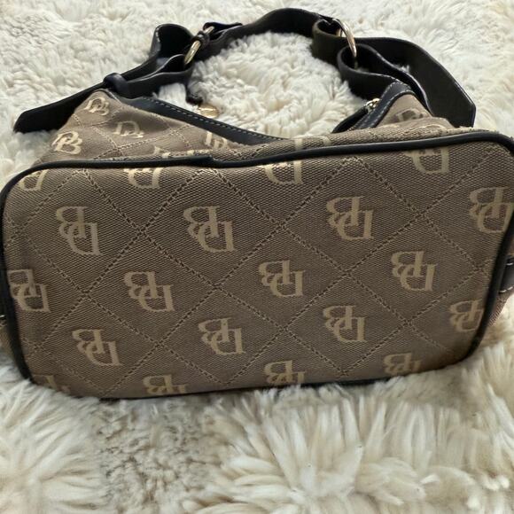 Dooney & Bourke Brown Monogram Canvas Shoulder Bag with Black Leather Trim - Picture 6 of 7